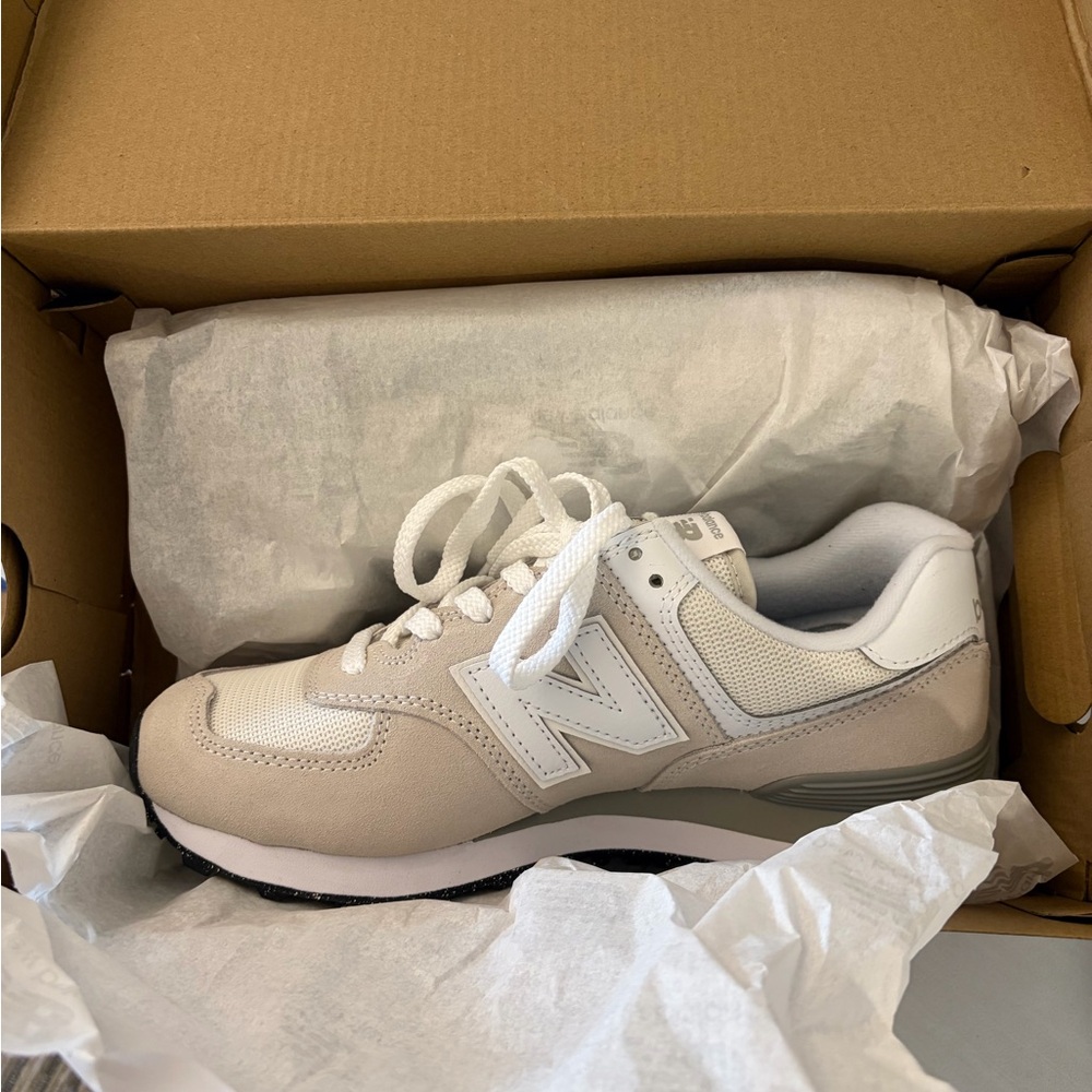 New With Tags New Balance 574